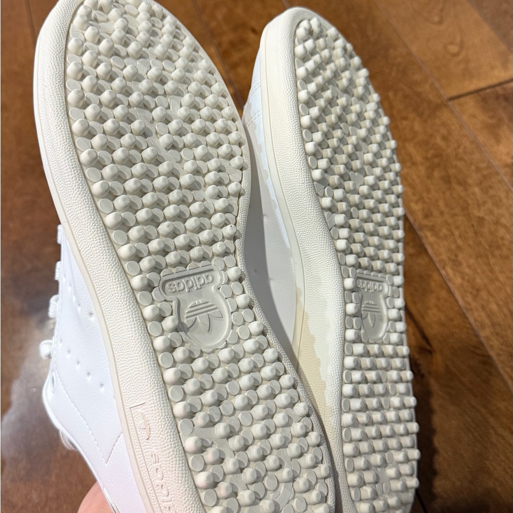 Adidas White and Dark Blue Stan Smith Shoes Unisex WMN 9 / MENS 7.5 - Picture 3 of 6